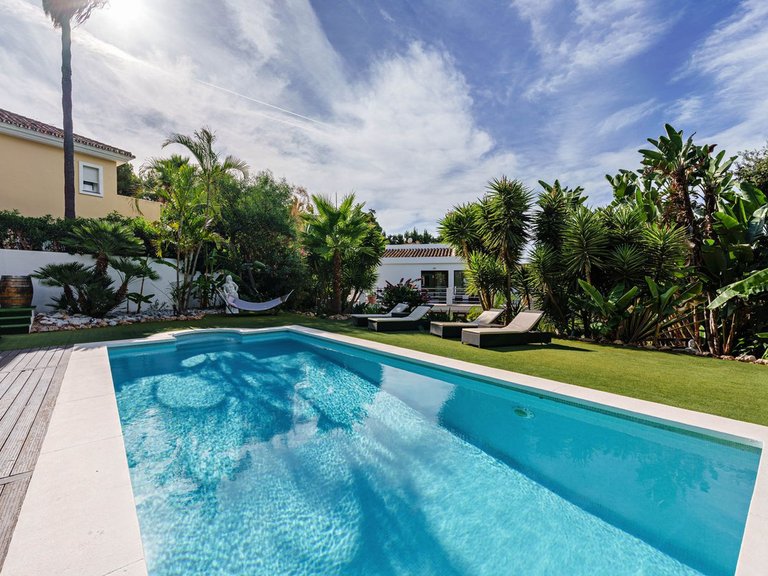 Villa for Sale in El Rosario, Malaga 36