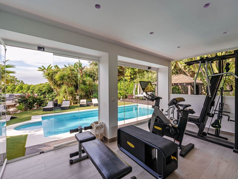 Villa for Sale in El Rosario, Malaga 41