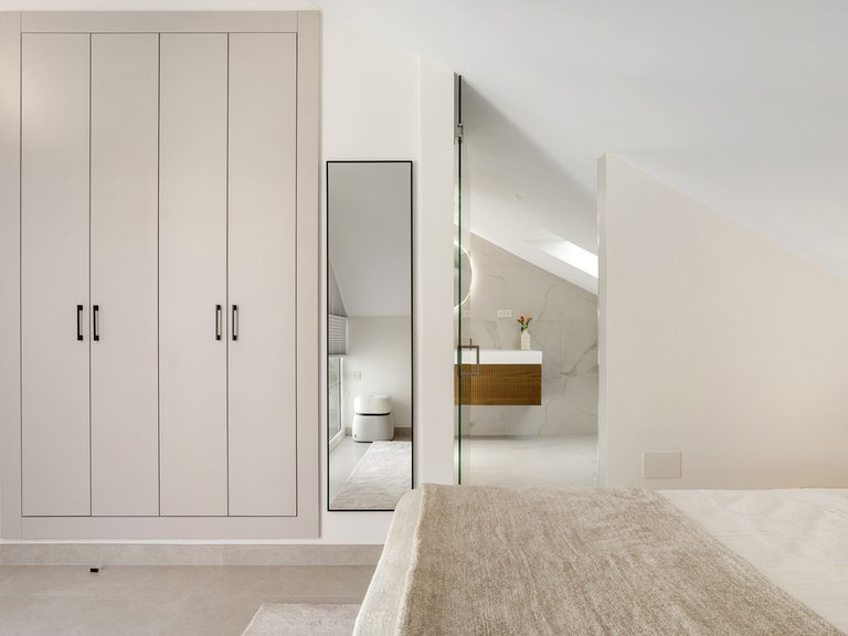 Apartment for Sale in Nueva Andalucía, Malaga 19