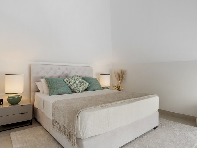 Apartment for Sale in Nueva Andalucía, Malaga 20