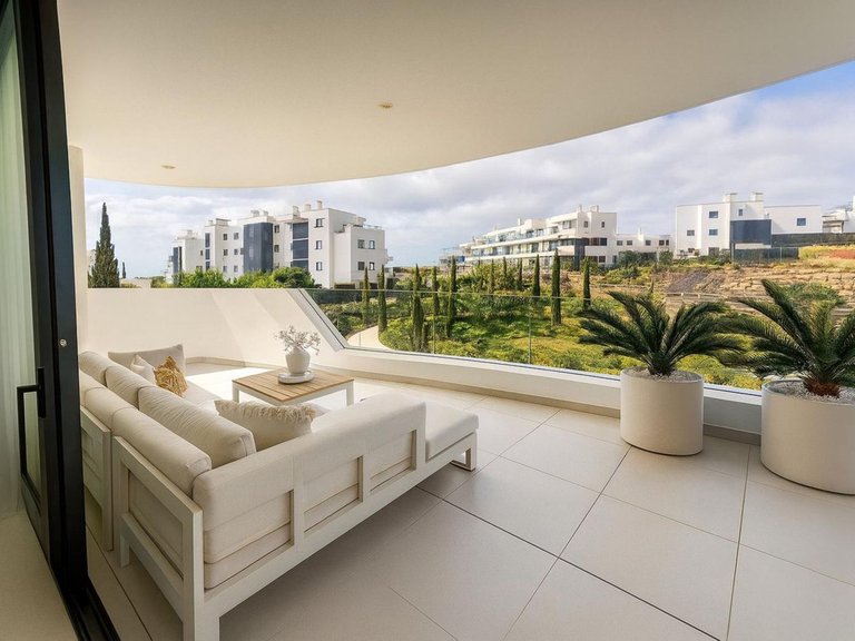 Apartment for Sale in Higueron, Malaga 1