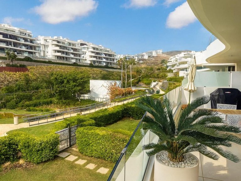 Apartment for Sale in Higueron, Malaga 14