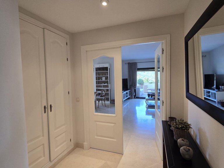 Apartment for Sale in Benahavís, Malaga 16
