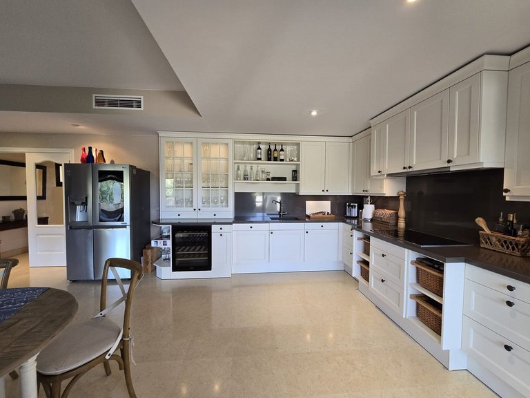 Apartment for Sale in Benahavís, Malaga 19