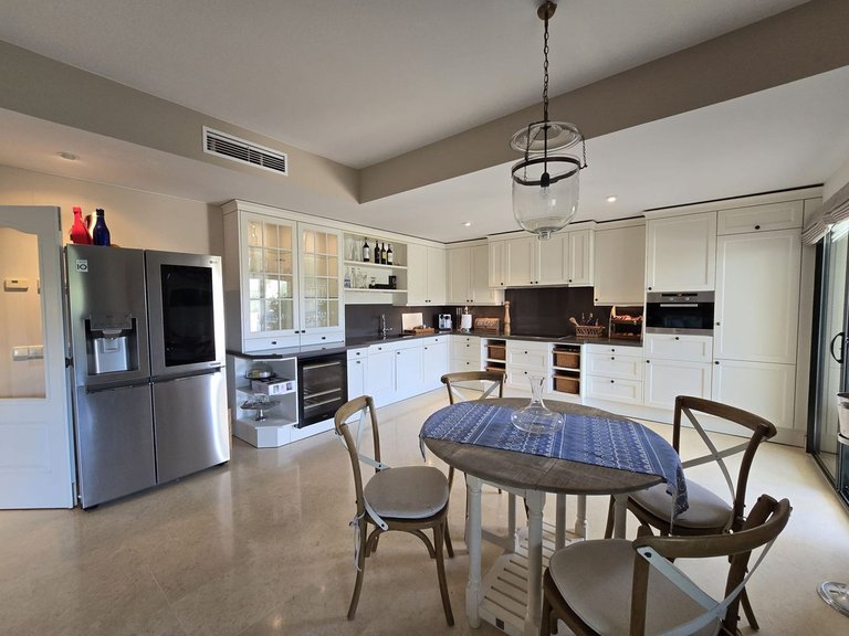 Apartment for Sale in Benahavís, Malaga 22
