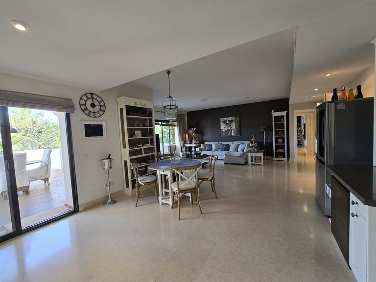 Apartment for Sale in Benahavís, Malaga 24
