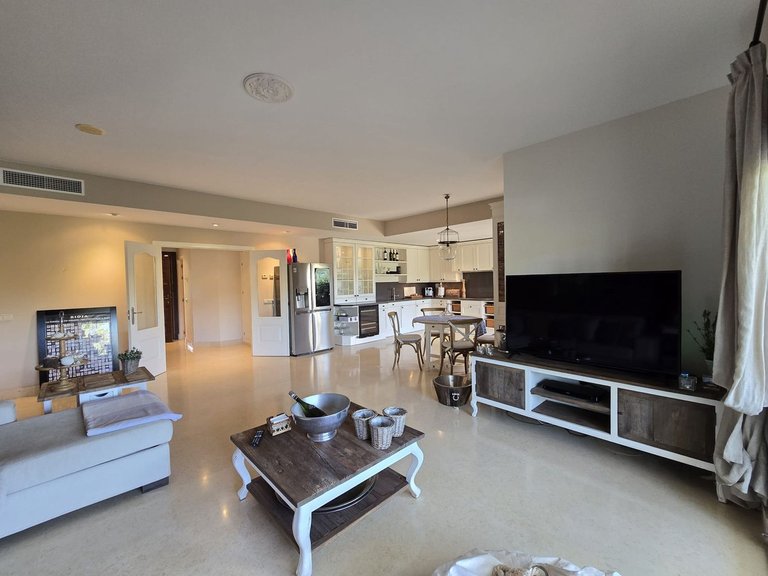 Apartment for Sale in Benahavís, Malaga 26