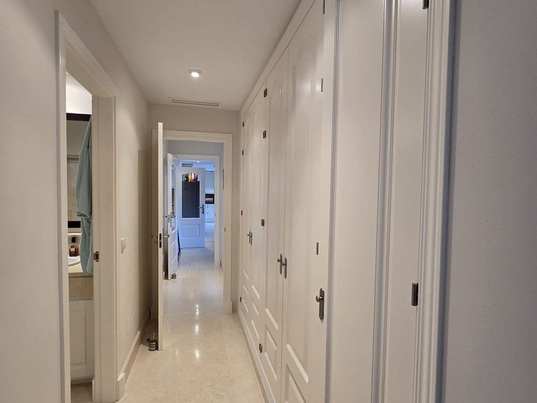 Apartment for Sale in Benahavís, Malaga 28