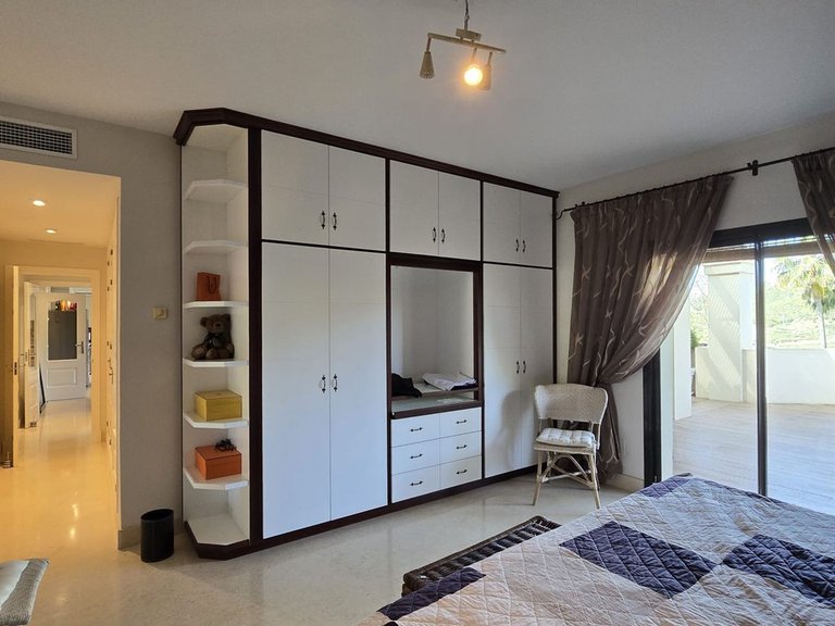 Apartment for Sale in Benahavís, Malaga 29