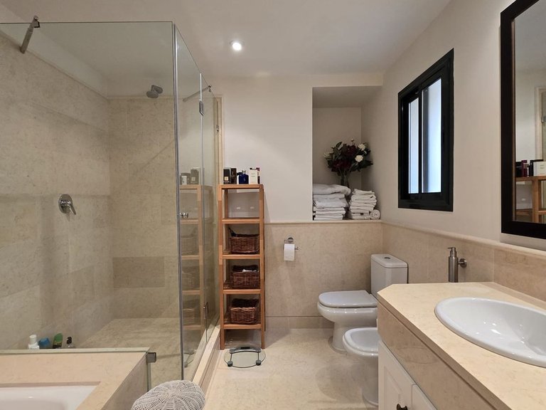 Apartment for Sale in Benahavís, Malaga 33