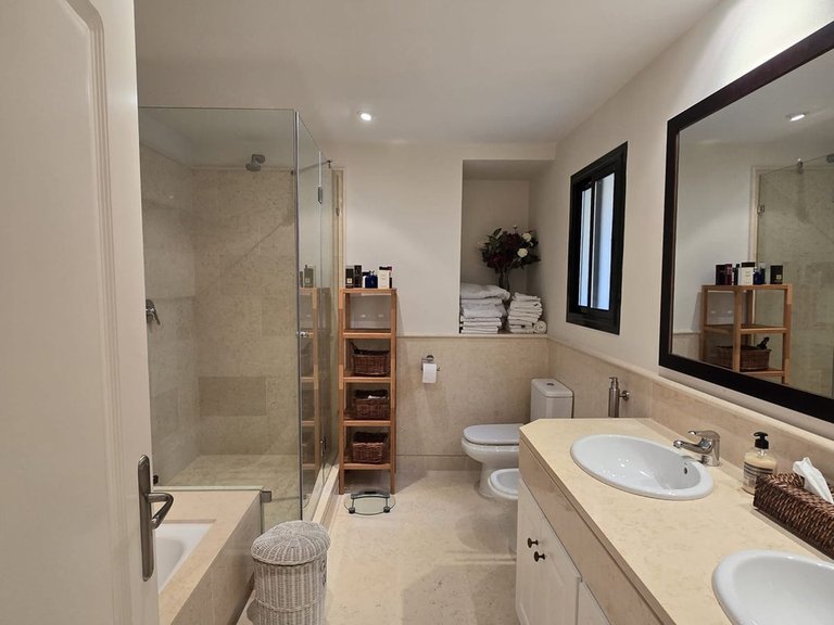 Apartment for Sale in Benahavís, Malaga 34