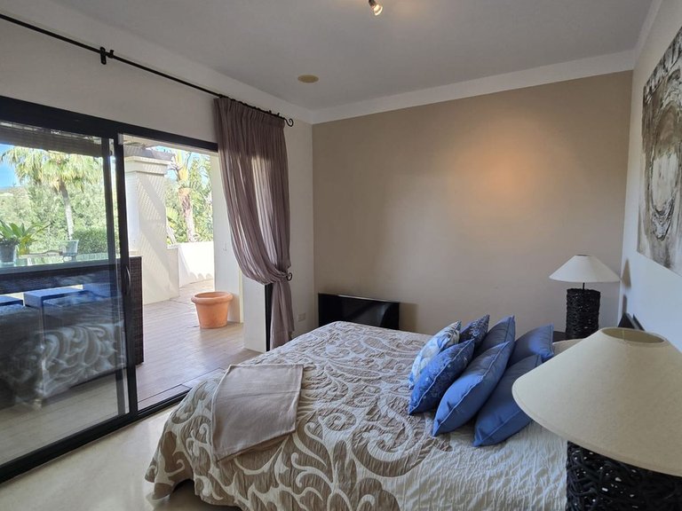 Apartment for Sale in Benahavís, Malaga 41