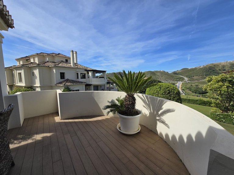 Apartment for Sale in Benahavís, Malaga 9