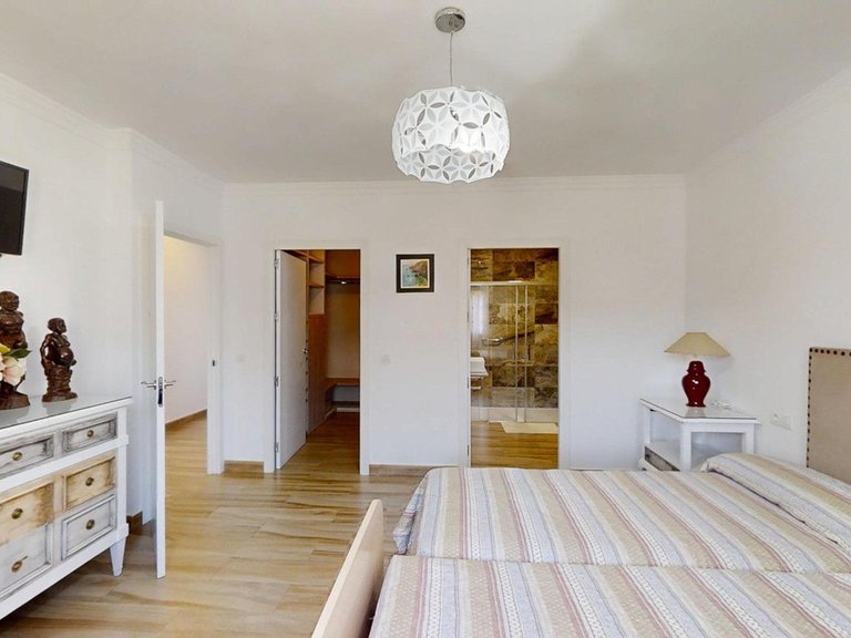 Villa for Sale in Alhaurín De La Torre, Malaga 32