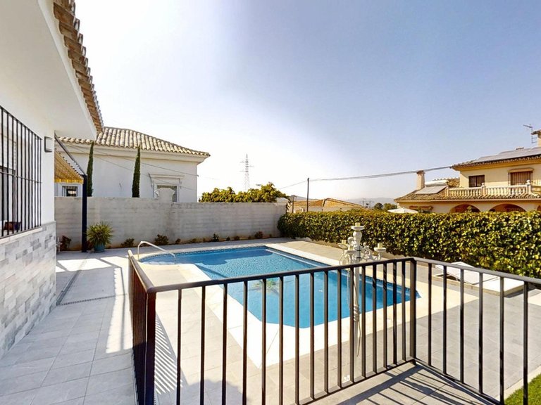 Villa for Sale in Alhaurín De La Torre, Malaga 35