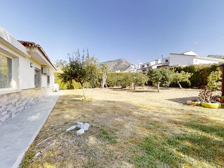 Villa for Sale in Alhaurín De La Torre, Malaga 8