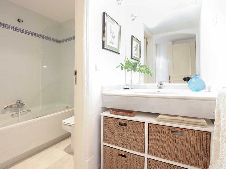 Apartment for Sale in The Golden Mile, Malaga 12