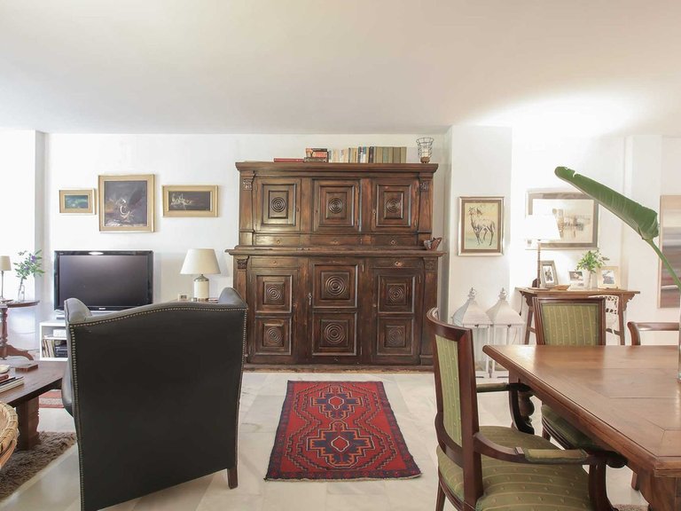 Apartment for Sale in The Golden Mile, Malaga 13