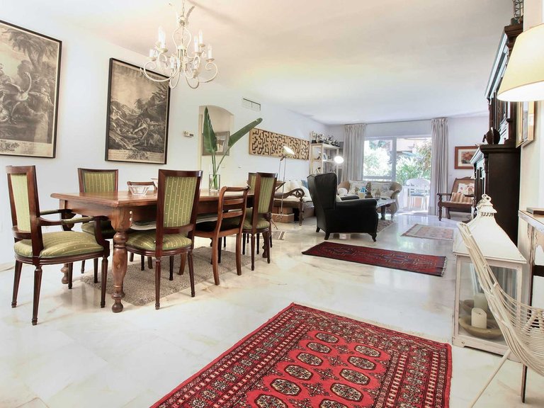 Apartment for Sale in The Golden Mile, Malaga 2