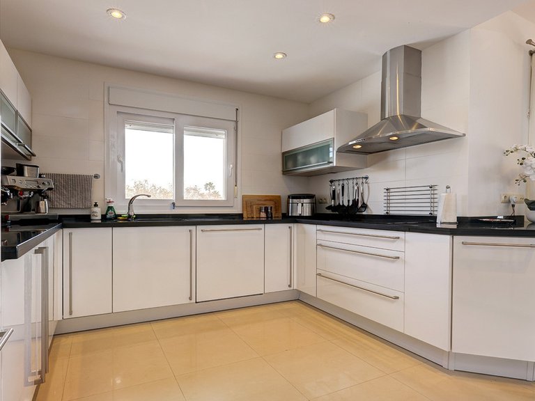 Villa for Sale in Manilva, Malaga 10
