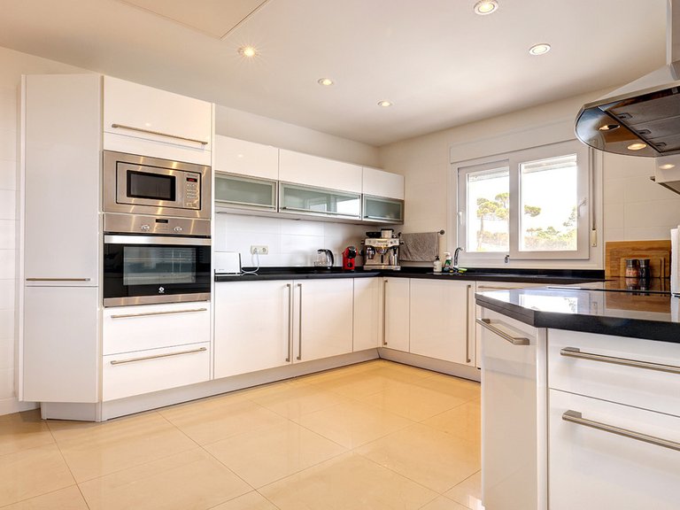 Villa for Sale in Manilva, Malaga 4