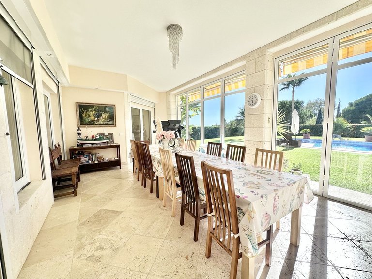 Villa for Sale in El Rosario, Malaga 14
