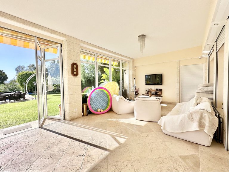 Villa for Sale in El Rosario, Malaga 15