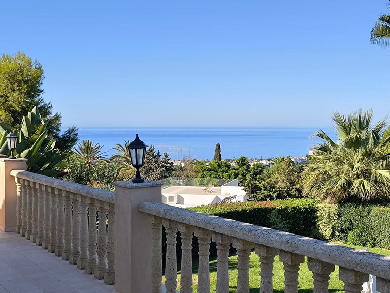 Villa for Sale in El Rosario, Malaga 2