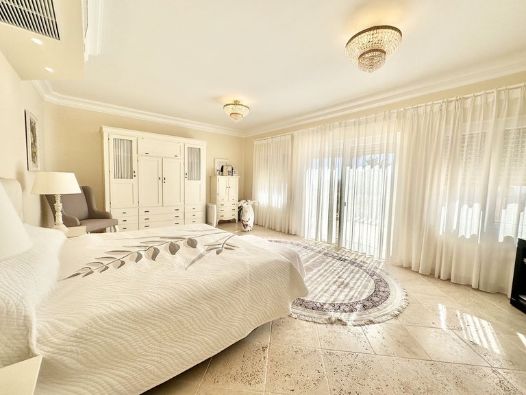 Villa for Sale in El Rosario, Malaga 27