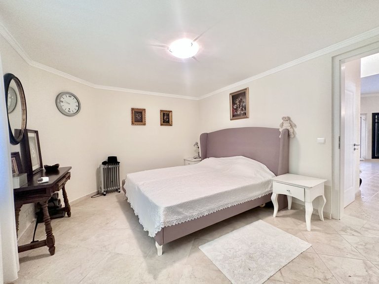 Villa for Sale in El Rosario, Malaga 40