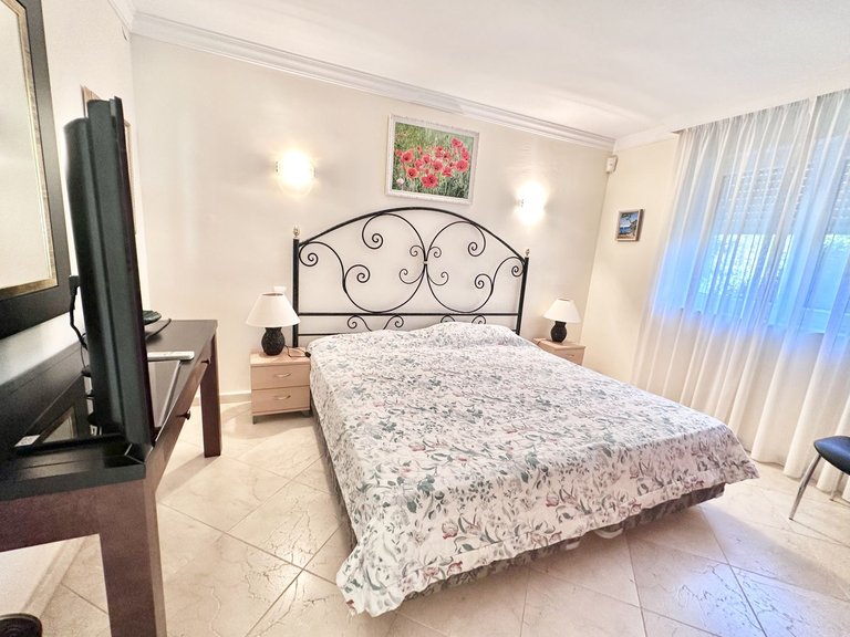 Villa for Sale in El Rosario, Malaga 44