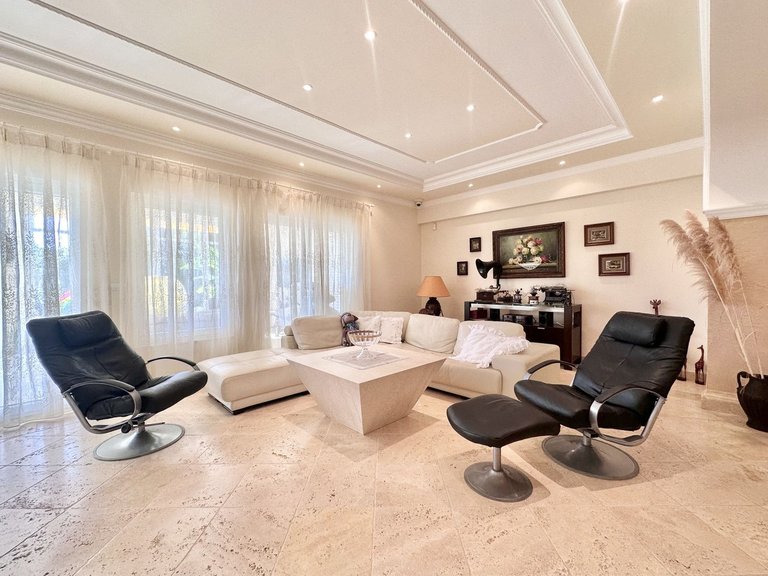 Villa for Sale in El Rosario, Malaga 5