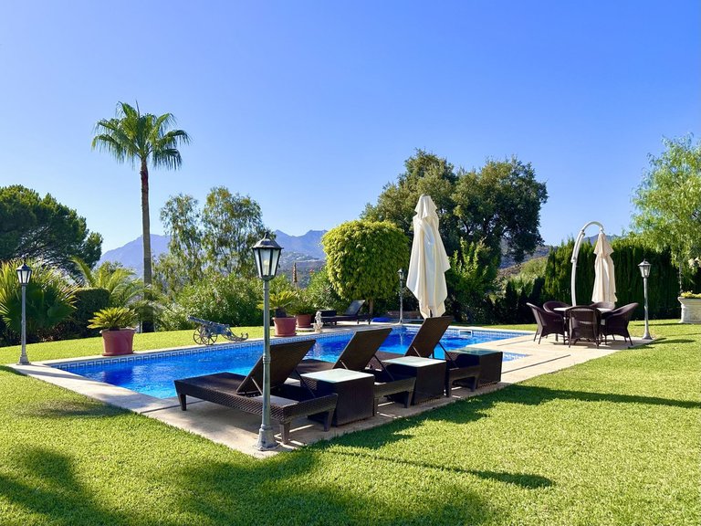 Villa for Sale in El Rosario, Malaga 61