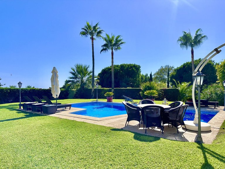 Villa for Sale in El Rosario, Malaga 63