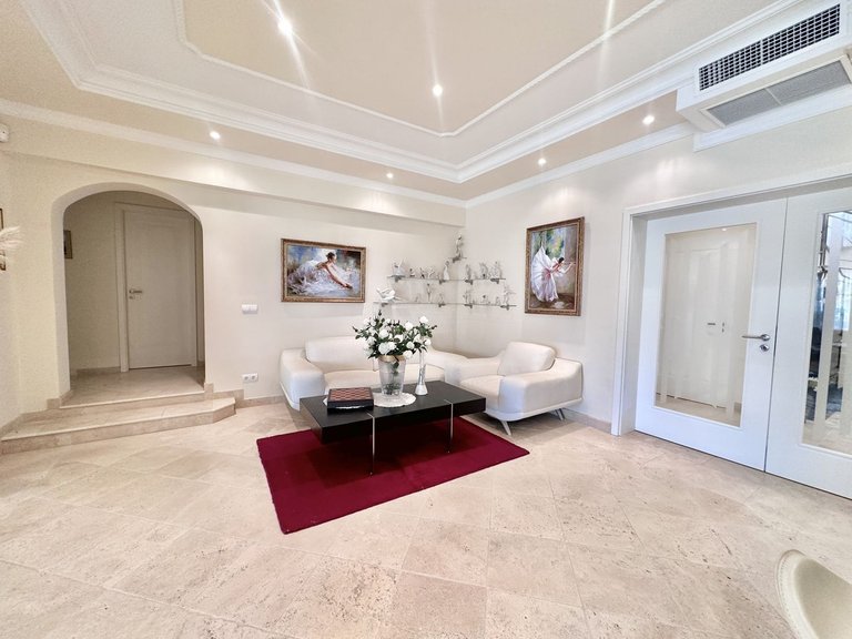 Villa for Sale in El Rosario, Malaga 7
