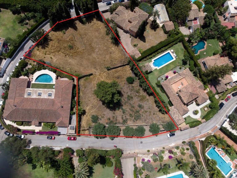 Plot for Sale in Costa del Sol Nagüeles, Malaga 1