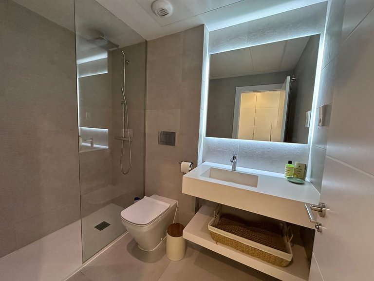 Apartment for Sale in Calanova Golf, Malaga 11