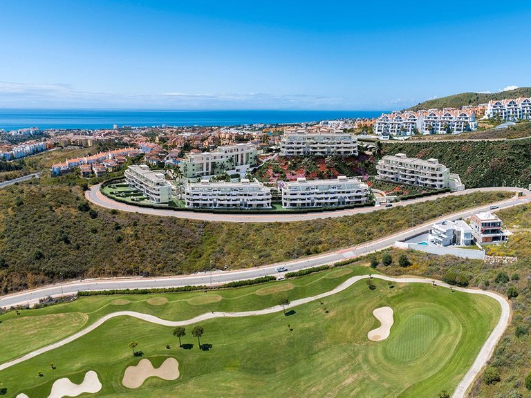 Apartment for Sale in Calanova Golf, Malaga 15