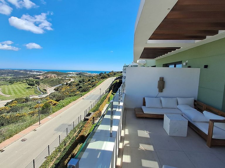 Apartment for Sale in Calanova Golf, Malaga 2