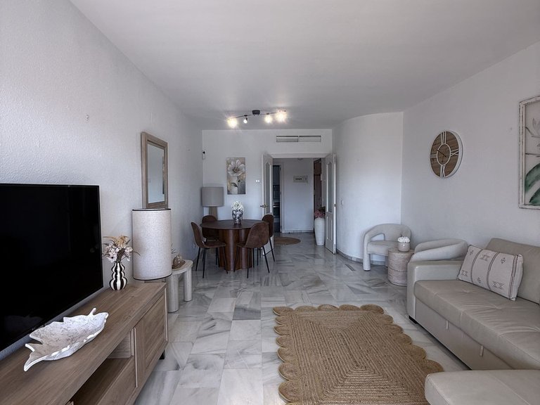 Apartment for Sale in El Paraiso, Malaga 7