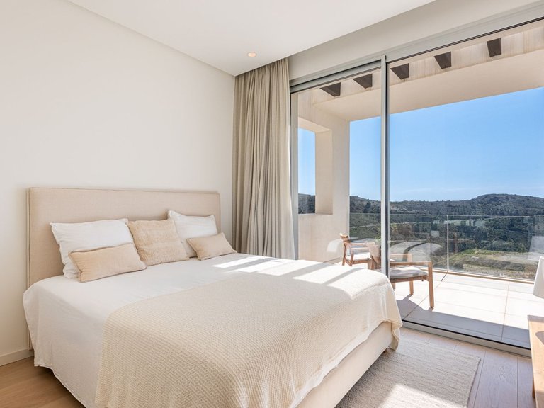 Apartment for Sale in Benahavís, Malaga 10