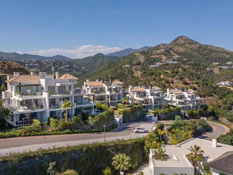 Apartment for Sale in Benahavís, Malaga 25