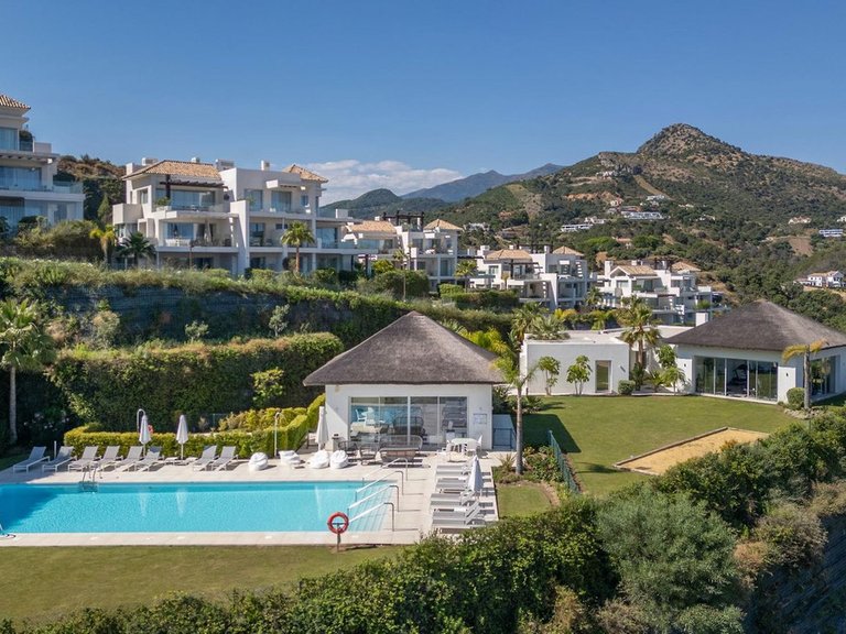 Apartment for Sale in Benahavís, Malaga 26