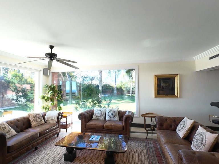 Villa for Sale in El Paraiso, Malaga 10