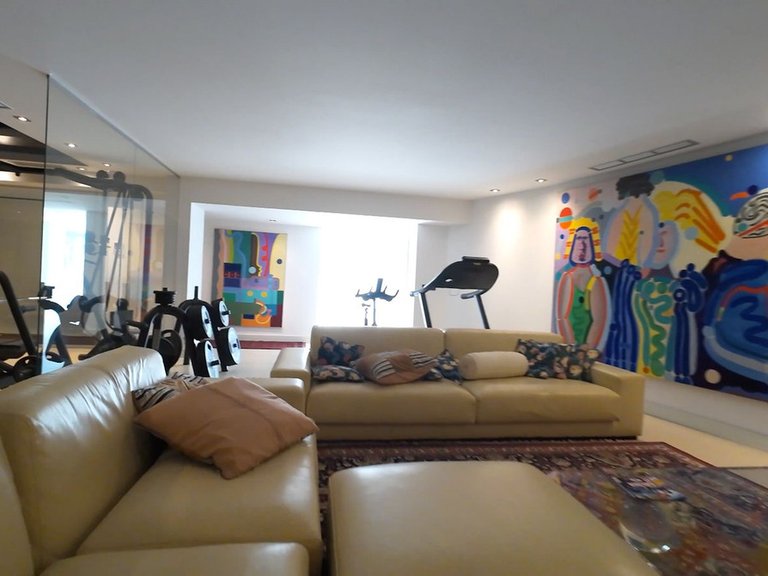 Villa for Sale in El Paraiso, Malaga 13