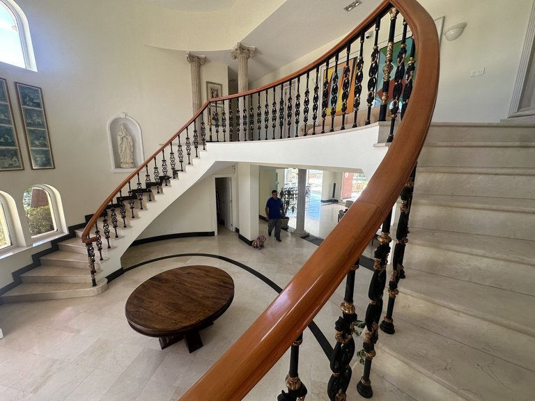 Villa for Sale in El Paraiso, Malaga 2