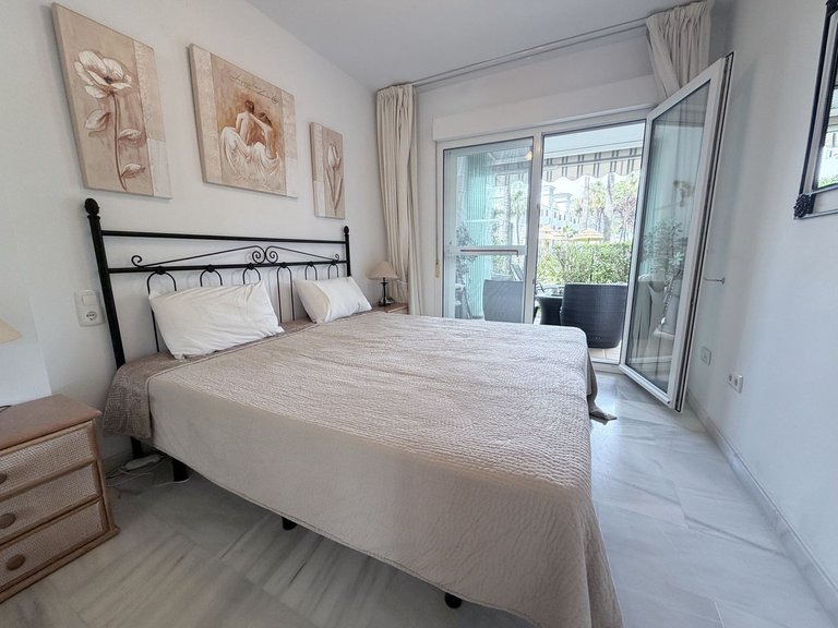 Apartment for Sale in Calahonda, Malaga 9