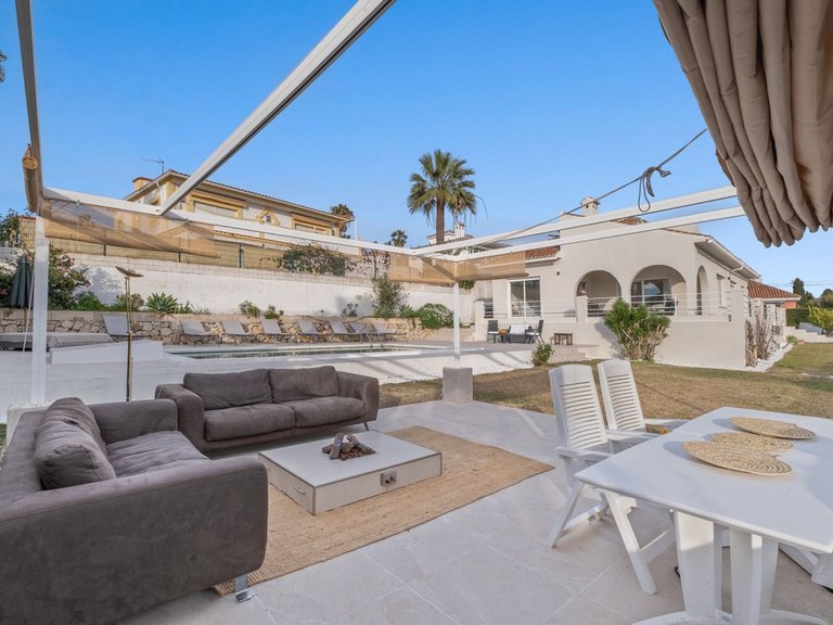 Villa for Sale in Elviria, Malaga 10