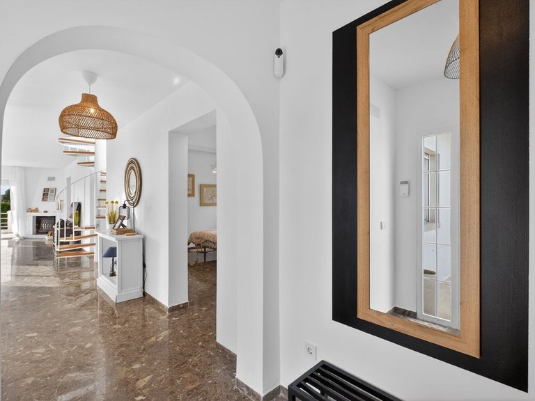 Villa for Sale in Elviria, Malaga 12