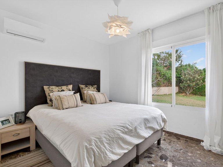 Villa for Sale in Elviria, Malaga 27